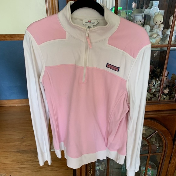 VINEYARD VINES SWEATER! 🌸 - Picture 1 of 3